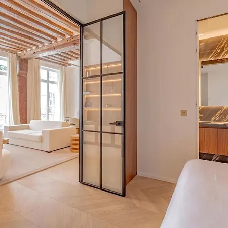 Apartment Stylish Rue Des Rosiers Gem Brand New 2-bedr