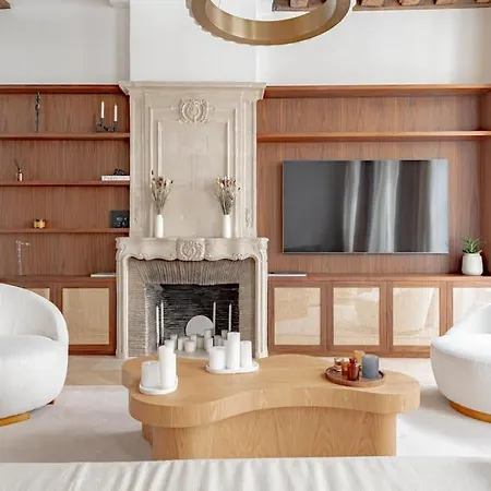 Stylish Rue Des Rosiers Gem Brand New 2-bedr Apartment *